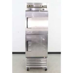 True T-23DT 27" 2 Door Bottom Mount Reach-In Dual Temperature Refrigerator & Freezer