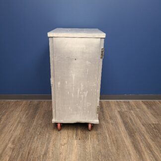 Reconditioned Winholt EC1824-C Full Size Enclosed Bun Pan Rack | Stock No. 847679